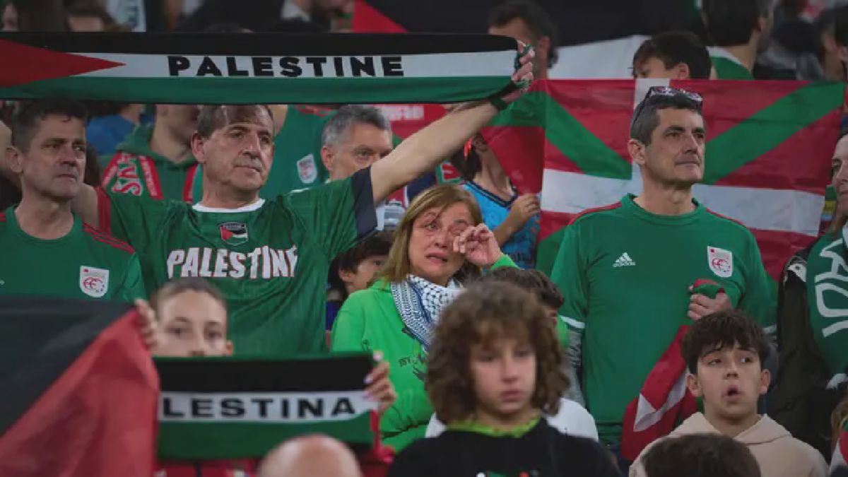 Bilbao, Spanyol — Solidaritas Palestina Bergema di Markas Athletic Bilbao
