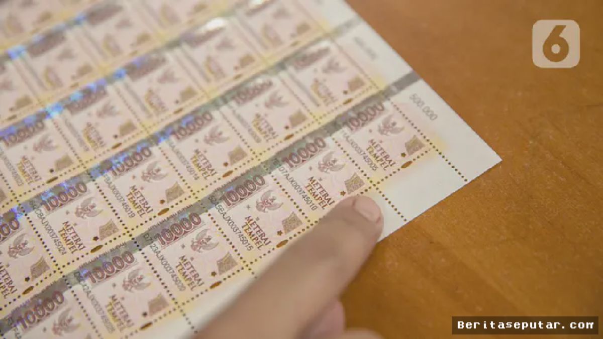 Warga Serbu Kantor Pos untuk Beli Materai Rp 10.000