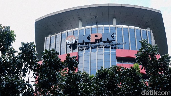 Operasi Senyap KPK, Bupati Langkat Terjaring OTT, Ratusan Juta Diduga Fee Proyek Diamankan