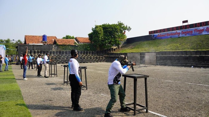Polda Metro Asah Kemampuan Personel Sambut Hari Bhayangkara ke-80 Lewat Lomba Menembak Kapolda Cup