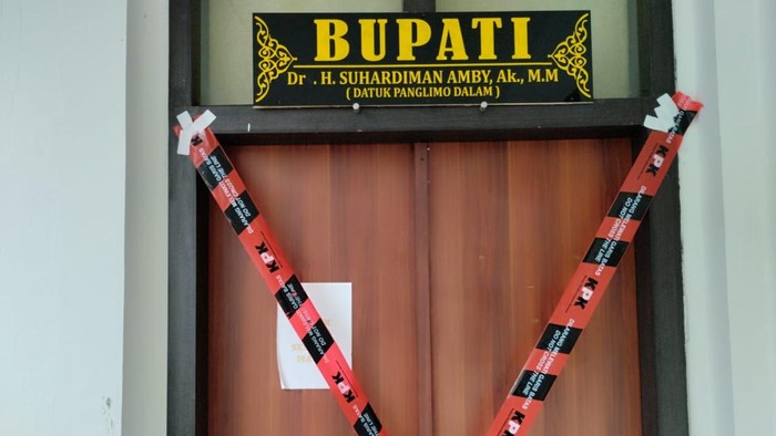 KPK Gelar Operasi Tangkap Tangan di Kuansing, Sepuluh Orang Diamankan Terkait Suap Jual Beli Jabatan