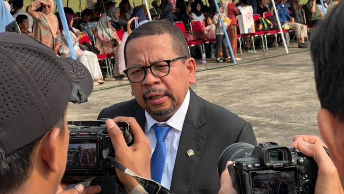 Bakom Beri Penjelasan soal Penunjukan Komisaris BUMN dengan Beragam Latar Belakang
