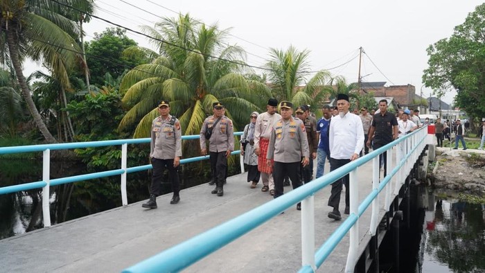 Kapolda Riau Tinjau Jembatan Merah Putih di Dumai, Apresiasi Capaian 110 Jembatan