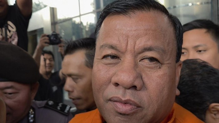 Pakai Pajero Suap, Istri Kedua Bupati Kuansing Ikut Diamankan KPK