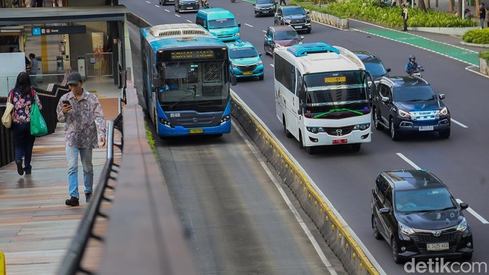 Emak-emak Diviralkan Nyopet di Bus TransJ, Begini Faktanya