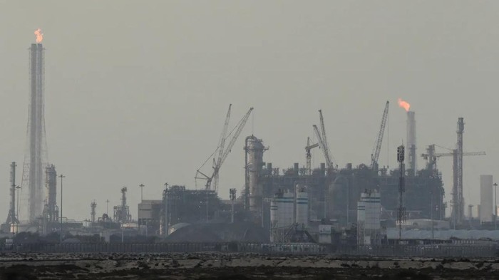 # 13 Orang Tewas Akibat Ledakan di Fasilitas LNG Qatar