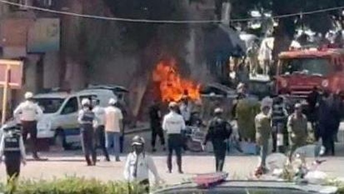 Duar! Ledakan Bom Sambut Kunjungan Macron ke Suriah