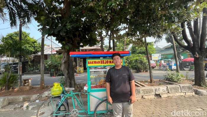 Cerita Inspiratif Penerus Bakso Malang Legendaris yang Sukses Kembangkan 6 Gerobak dari Usaha Rintisan Ayah