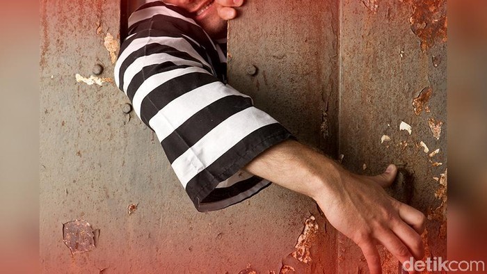 Kaki Patah Usai Loncat ke Kali, Pria di Rumpin Nekat Kabur dari Patroli Polisi