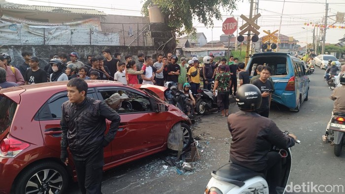 Polisi Selidiki Kecelakaan Beruntun 6 Kendaraan di Kebon Pedes Bogor