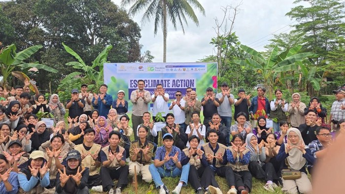 Pegadaian Area Samarinda Dukung Penghijauan Lewat Program 2.000 Pohon di Desa Budaya Pampang