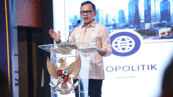 Wamendagri: Inovasi dan Kepemimpinan Adaptif Jadi Kunci Wali Kota Genjot PAD dan Pelayanan Publik