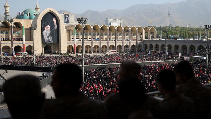 Keamanan Diperketat, Mojtaba Khamenei Absen di Pemakaman Ayahnya, Tiga Saudaranya Hadir di Teheran