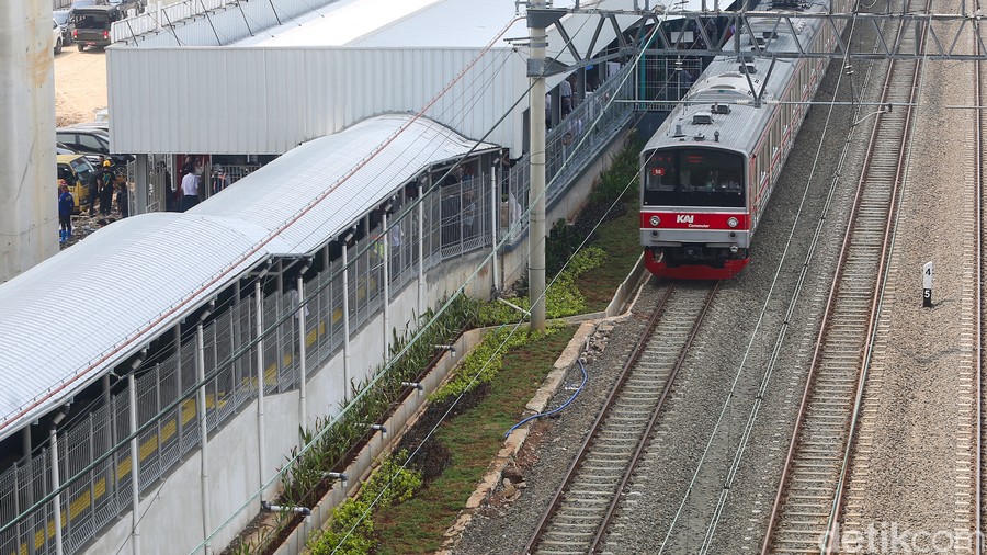 serbi Stasiun JIS yang Resmi Beroperasi