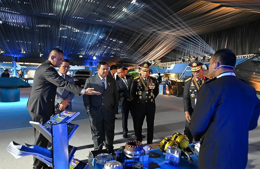 Prabowo-Kapolri Tinjau Pameran Bhayangkara, Cek Inovasi Buatan Anak Bangsa