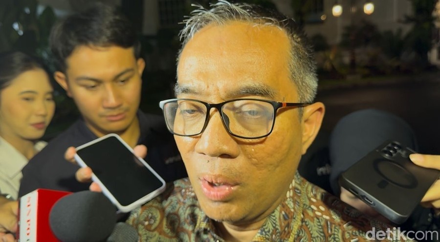 Mendikti Saintek Sampaikan Kesiapan SDM Dukung Percepatan Hilirisasi ke Presiden