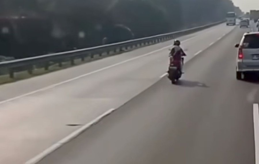 Pemotor Nyasar Masuk Tol Cikampek gara-gara Salah Baca Aplikasi Peta