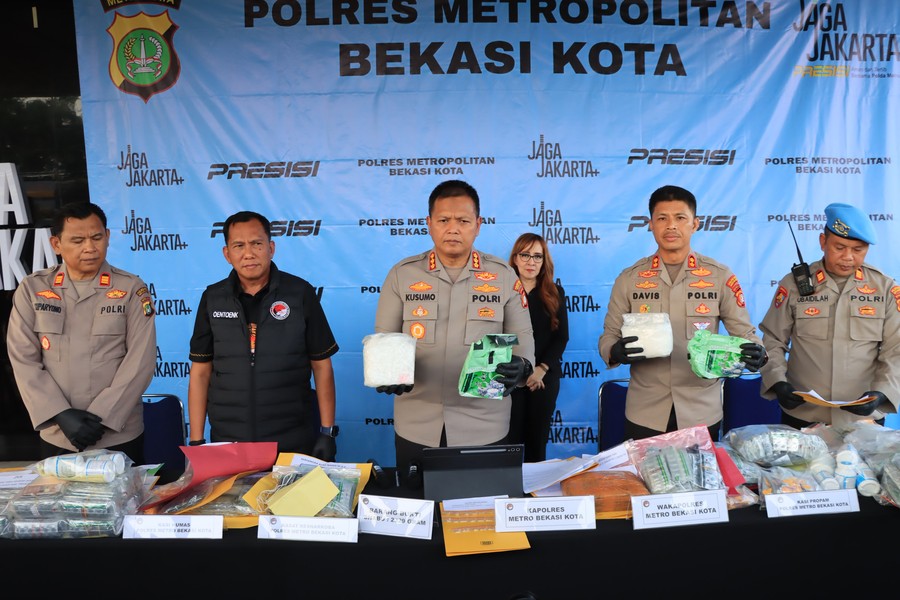 Sindikat Sabu Jaringan Sumatera-Jawa-Bali Dibongkar, 5 Tersangka Diringkus