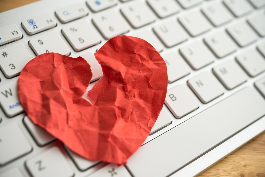 ibu Kena Love Scam, Rp 120 Miliar Melayang!