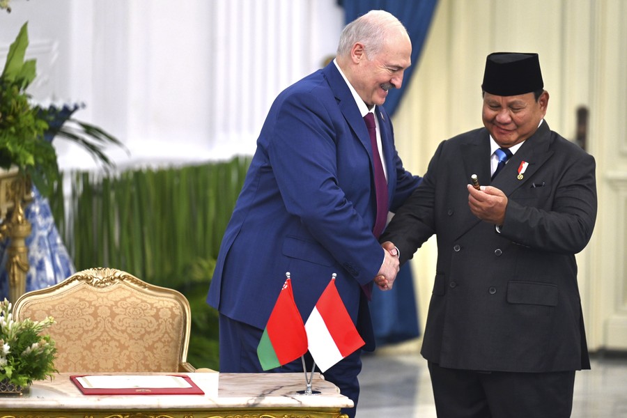 Prabowo Ajak Belarusia Kerja Sama Industri Alat Pertanian
