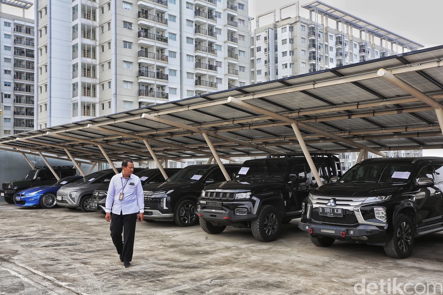 Jakarta - KPK Pamerkan Barang Mewah Sitaan Kasus Suap Sertifikat K3, Siap Dilelang