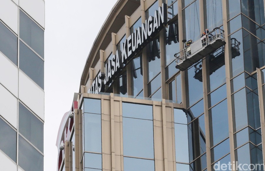OJK Resmi Tertibkan Financial Influencer, Pelanggar Terancam Denda Rp15 Miliar