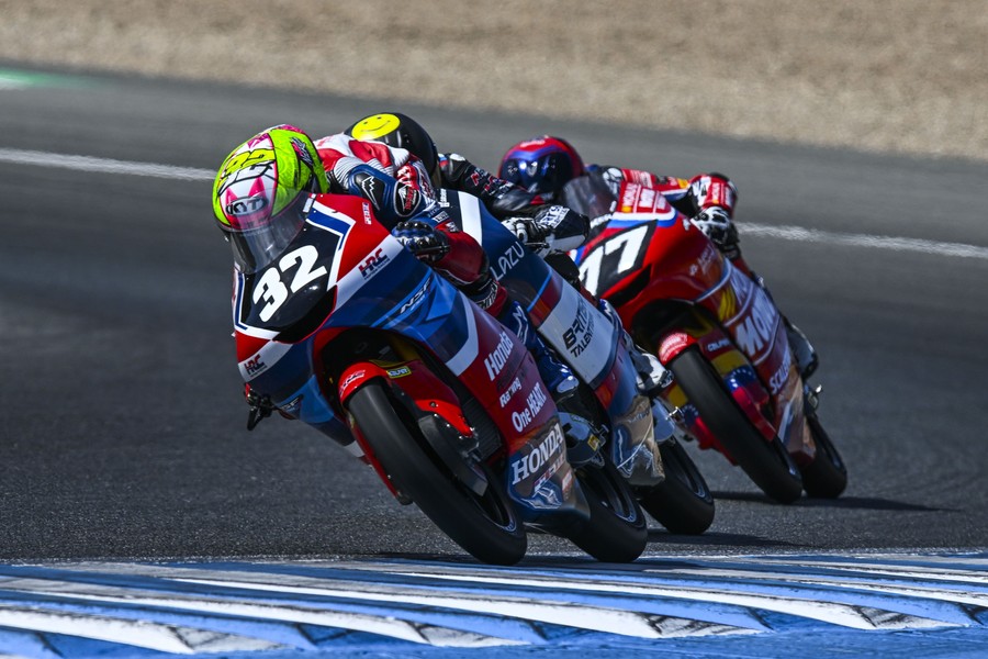 Perjuangan Pebalap Muda Sleman di Sirkuit Jerez, Persaingan Gelar Moto3 Junior World Championship Tetap Terbuka