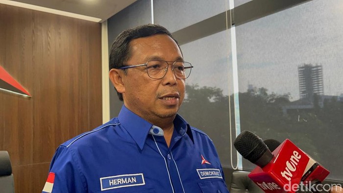 Jokowi Serukan Dukungan Dua Periode untuk Prabowo-Gibran, PD Pilih Konsentrasi pada Agenda Ekonomi
