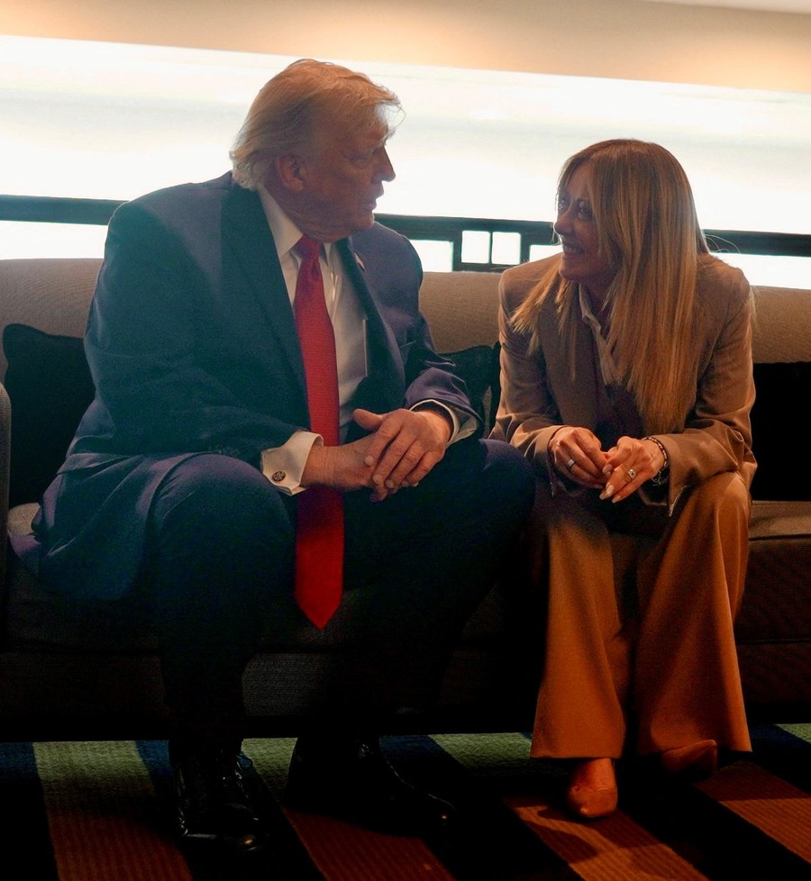 Hubungan Trump dan Meloni Mulai Memanas Usai Pernyataan soal Permintaan Foto