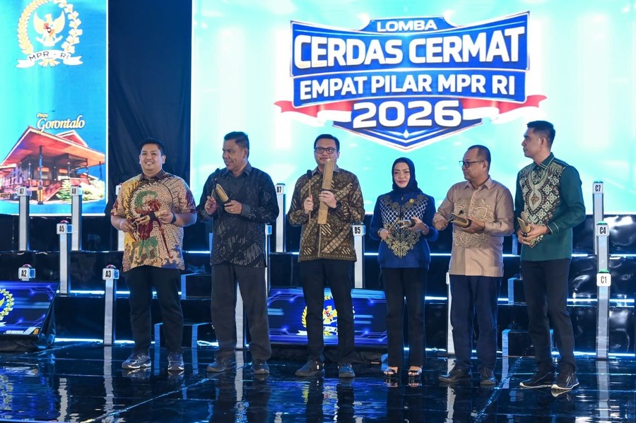 GORONTALO — Suasana penuh semangat dan nuansa budaya menyelimuti pembukaan Lomba Cerdas Cermat (LCC) Empat Pilar MPR R