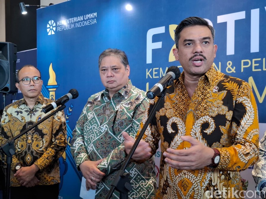Pemerintah memastikan suku bunga kredit ultra mikro akan segera dipangkas menjadi 8% per tahun, turun tajam dari rentang