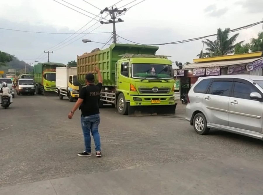 Atasi Macet Akibat Truk, Jalan Bojonegara Cilegon Bakal Dilebarkan