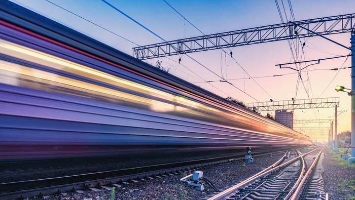 Tabrakan Kereta Api Penumpang di Inggris Utara London, 1 Tewas dan Puluhan Luka