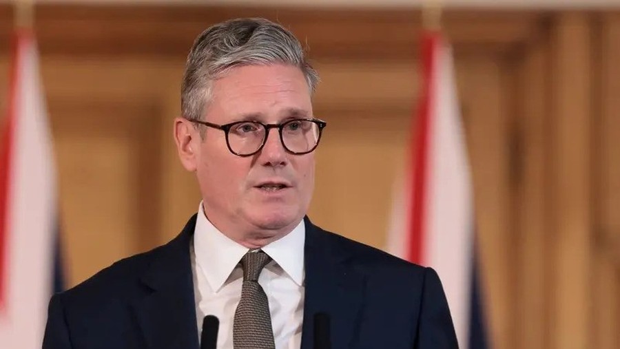 Starmer Umumkan Pengunduran Diri di Tengah Gelombang Desakan