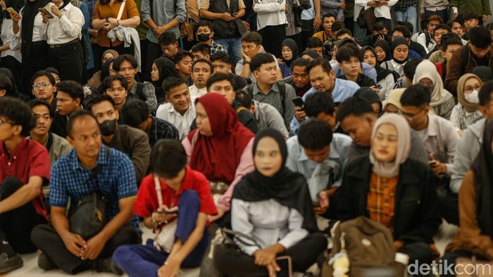 Pencari Kerja Serbu 5.000 Loker di Job Fair Bekasi