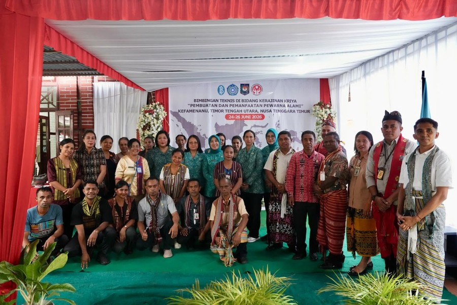 Penggunaan Pewarna Alami Dinilai Mampu Dongkrak Nilai Jual Kain Tenun Tradisional