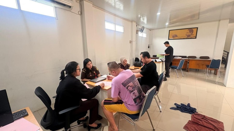 Dua Kaki Tangan Andre ‘The Doctor’ Resmi Dilimpahkan ke Jaksa, Sidang Digelar dalam Waktu Dekat