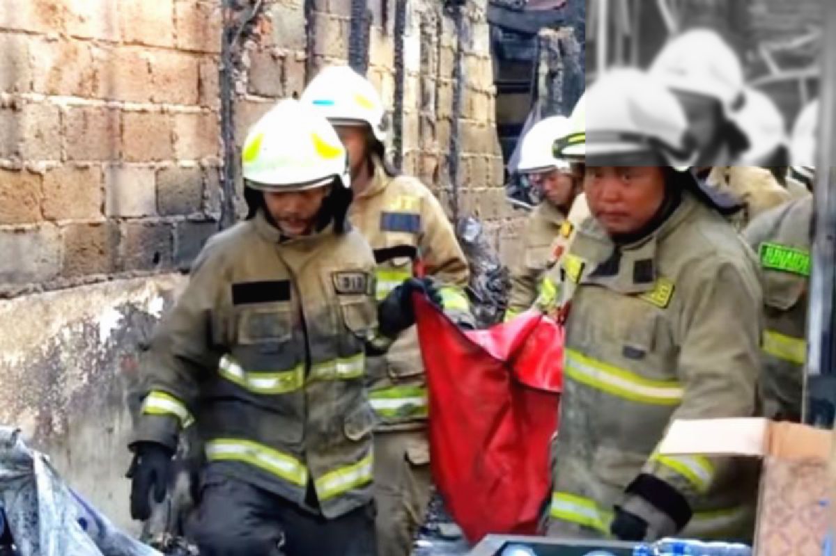 Pulogadung — Tiga Tewas, Satu Luka Akibat Kebakaran Ruko