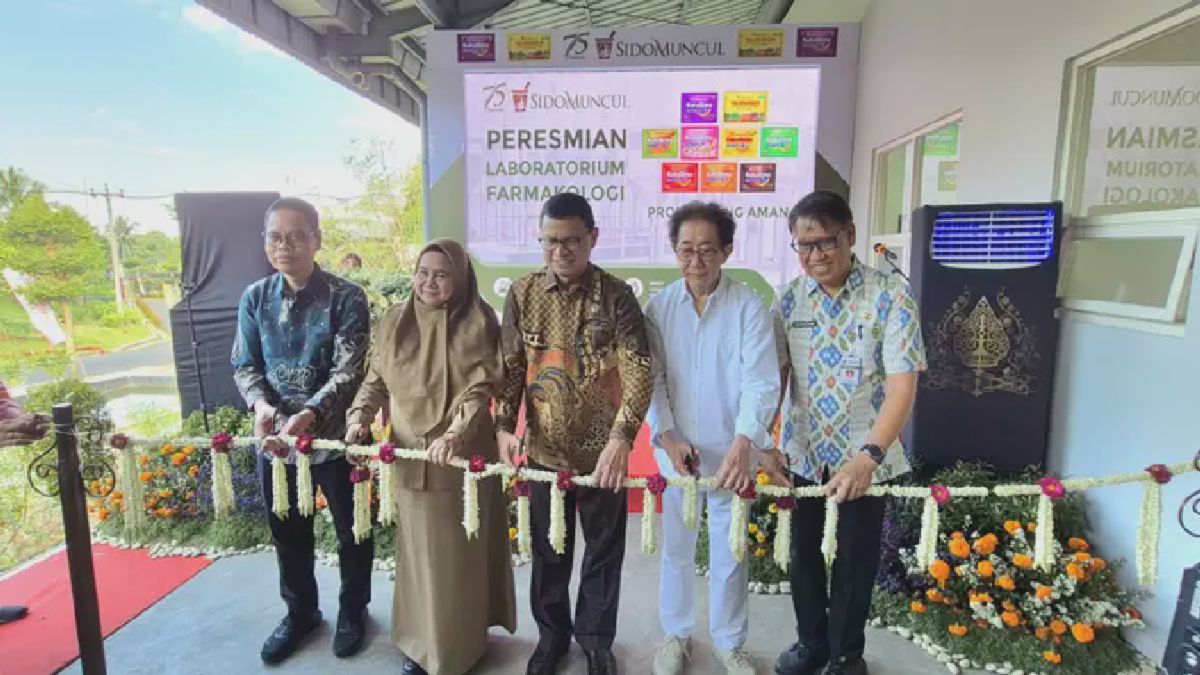 Sido Muncul Resmikan Lab Farmakologi, Nicholas Saputra Jadi Wajah Baru Tolak Angin