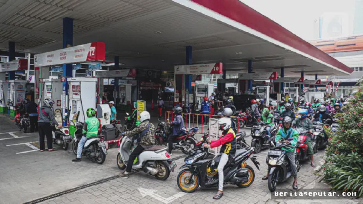 Jakarta — Antrean Panjang dan Wajah Cemas Warnai Hari Pertama Kenaikan Harga BBM