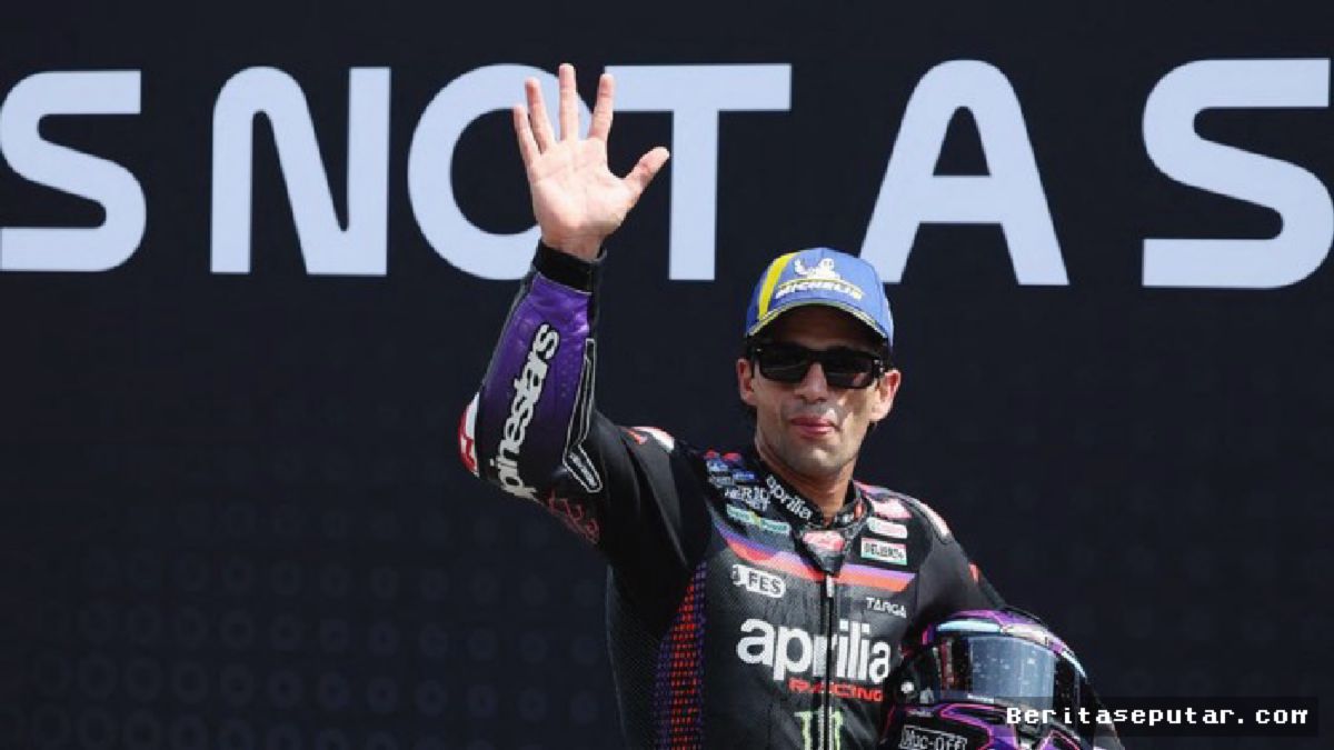 Langit Sachsenring siang itu begitu cerah, tapi Jorge Martin melangkah ke garasi