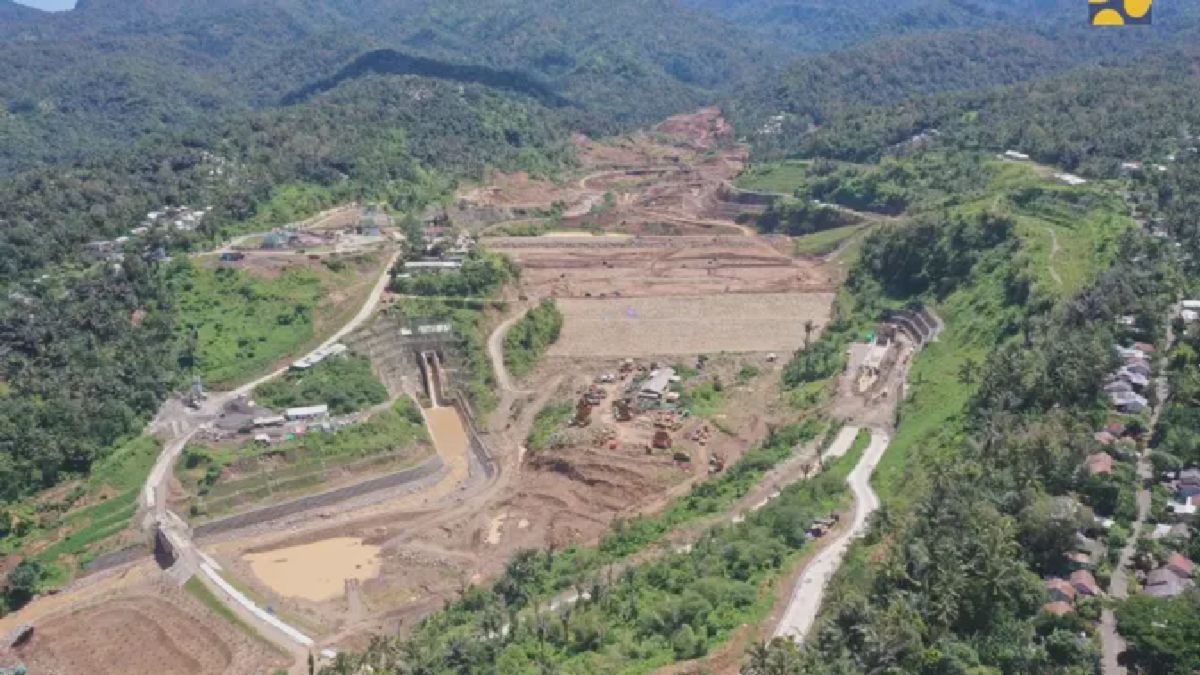 Di antara perbukitan hijau Desa Bukit Tinggi, Kecamatan Lingsar, Kabupaten Lombok Barat,