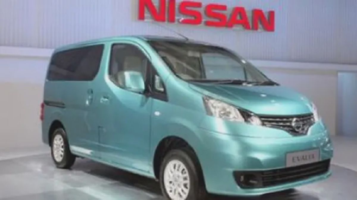 Jakarta — Nissan Evalia, Si 'Baby Serena', Isi Kekosongan Grand Livina