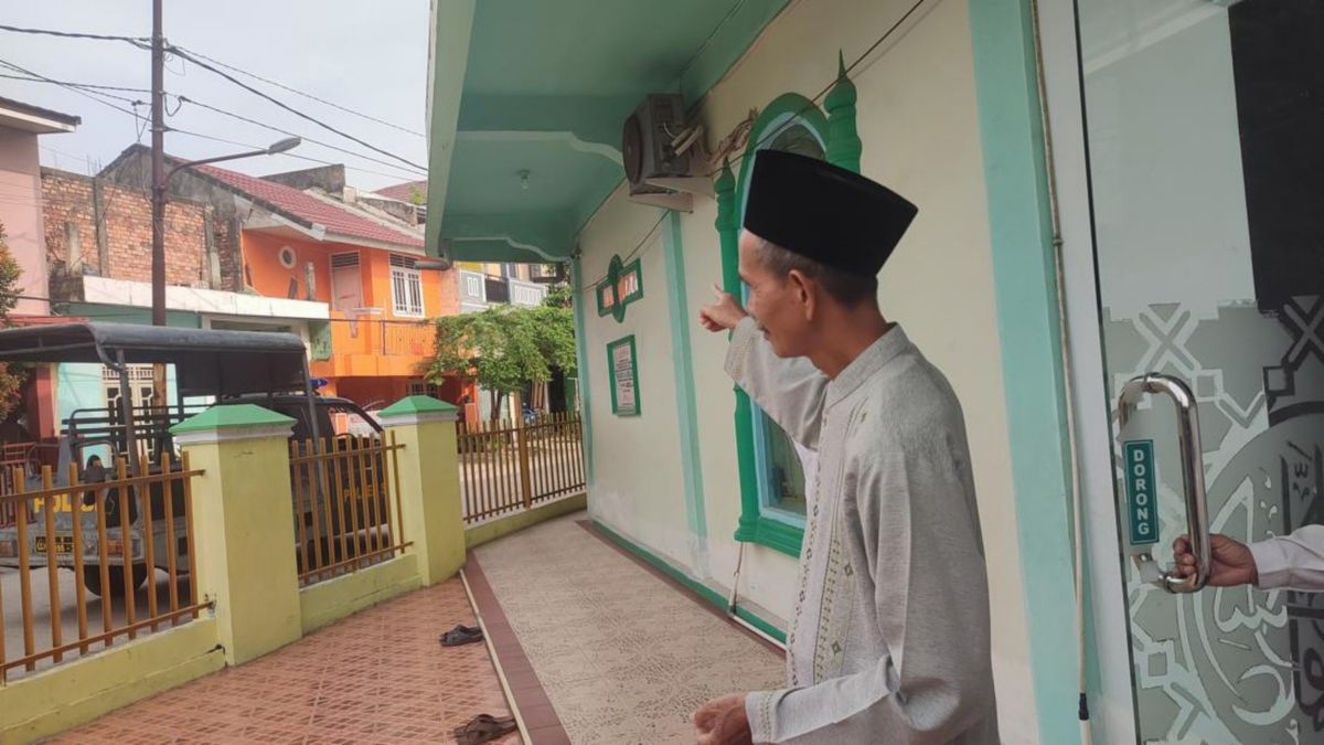 MAGELANG — Daihatsu Beri Kejutan Tak Terlupakan, Marbot Masjid Menang Undian Rp 1 Miliar