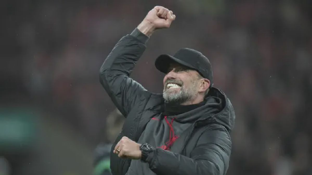 Wembley — Jurgen Klopp Senyum Semringah, Liverpool Angkat Trofi Carabao Cup di Musim Terakhir