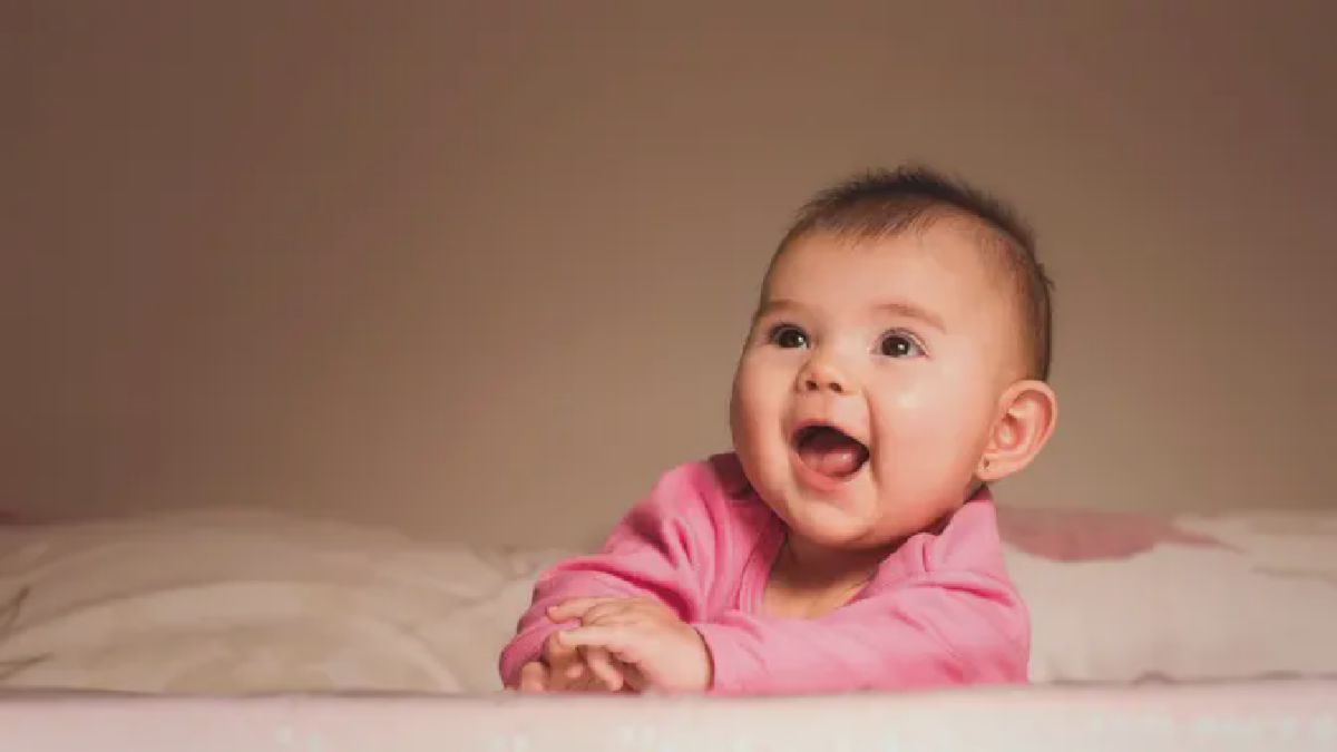 25 Nama Bayi Perempuan Jawa Berarti Cerdas Penuh Makna