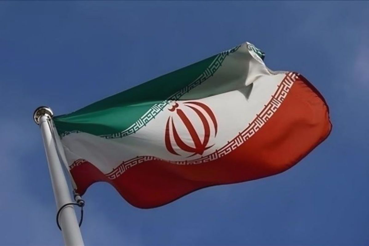 Mata Uang Iran Melemah, Investor Beralih ke Perak sebagai Aset Aman