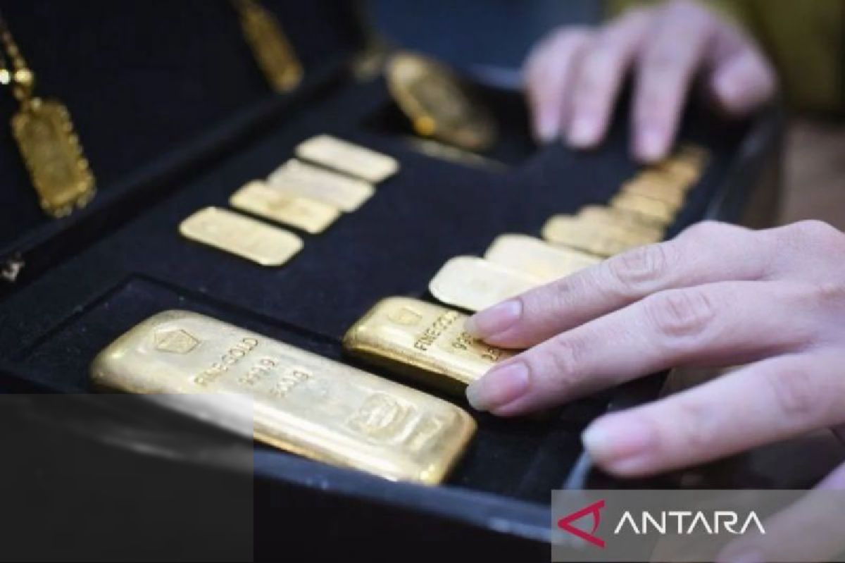 Emas vs Perak — Mana yang Lebih Aman untuk Investasi Jangka Panjang?