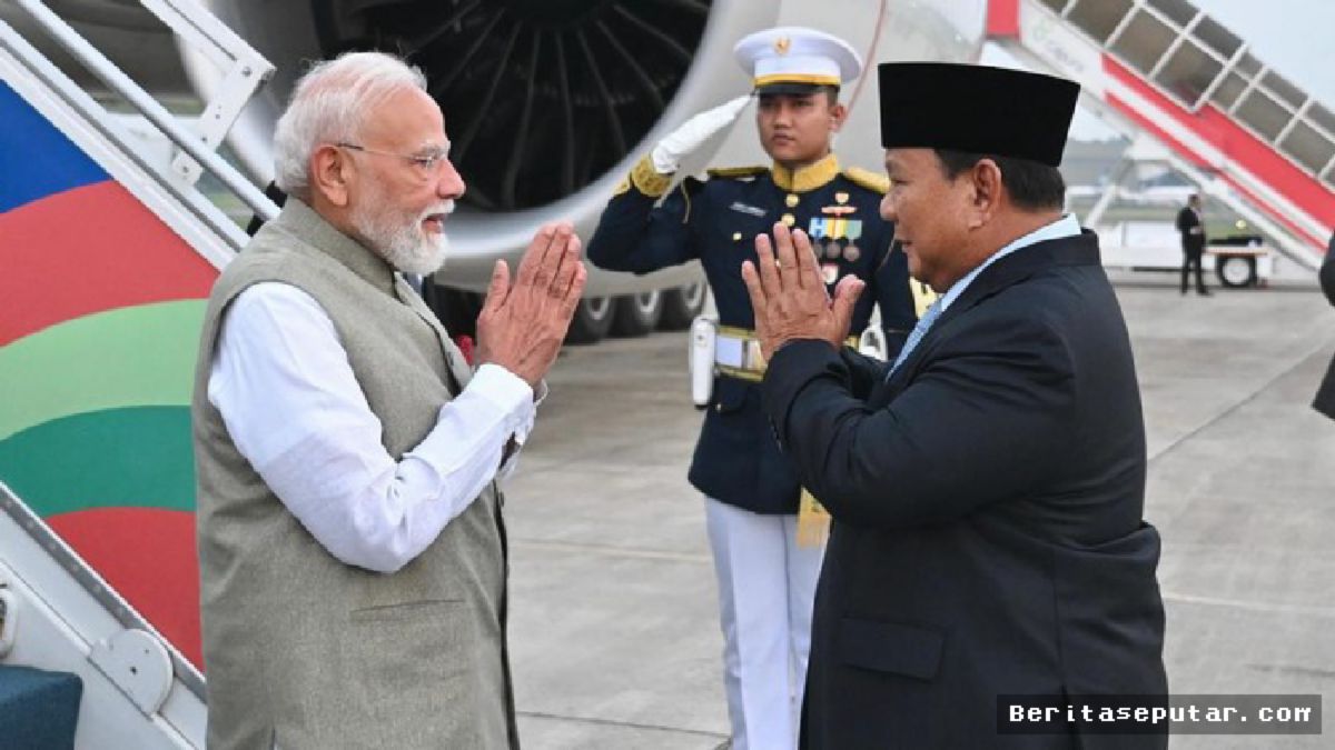 PM Modi Sembahyang di Candi Prambanan, Sejenak Hening di Antara Relief Kuno