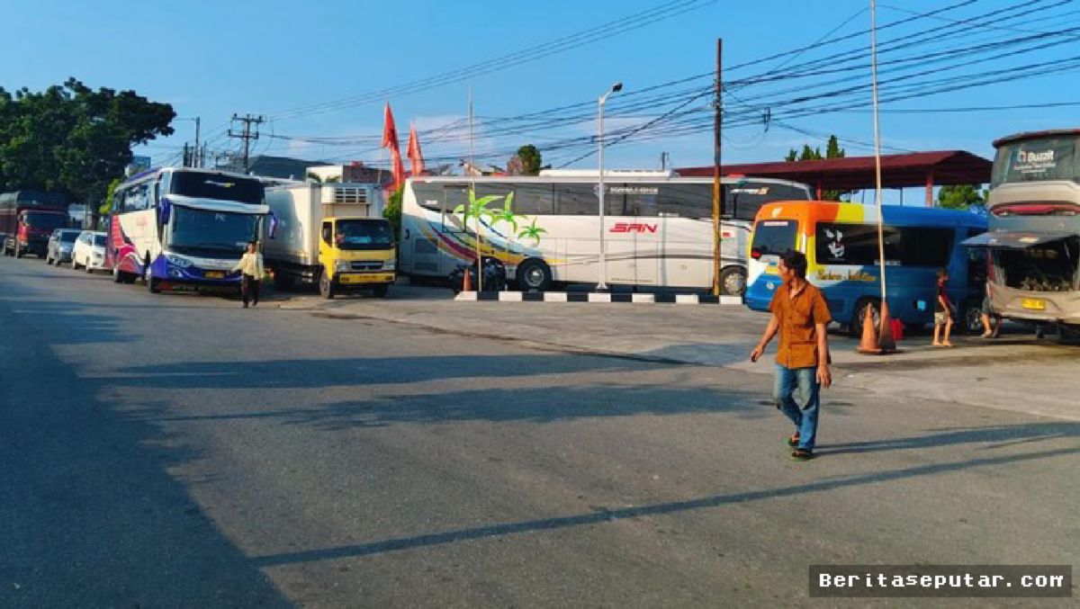 Banyuasin — Pengemudi Bus Meninggal Akibat Kelelahan Antre Solar